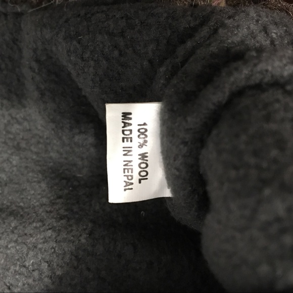 Fall / Winter Ear Flap Hat Toque - Picture 5 of 8